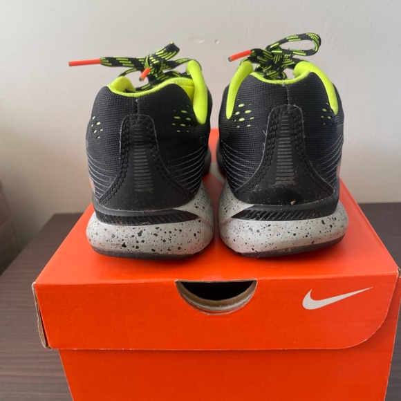 Nike Zoom Pegasus 34 Shield (GS) - Picture 4 of 8